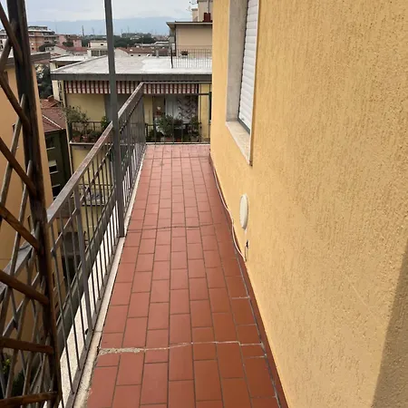 Via Milano Prato Apartamento