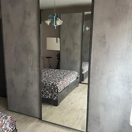 Via Milano Prato Apartamento